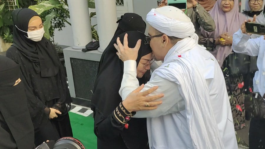 Bebas Bersyarat, Habib Rizieq Direncanakan Berkumpul dengan Keluarga di Megamendung  